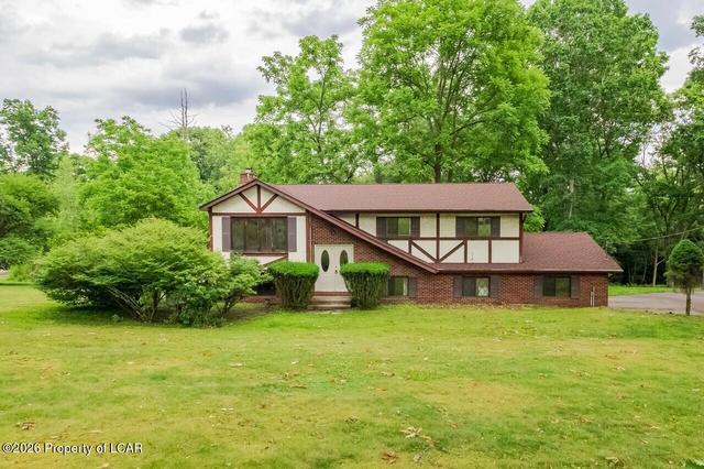 17 Main Rd, Shickshinny, PA 18655