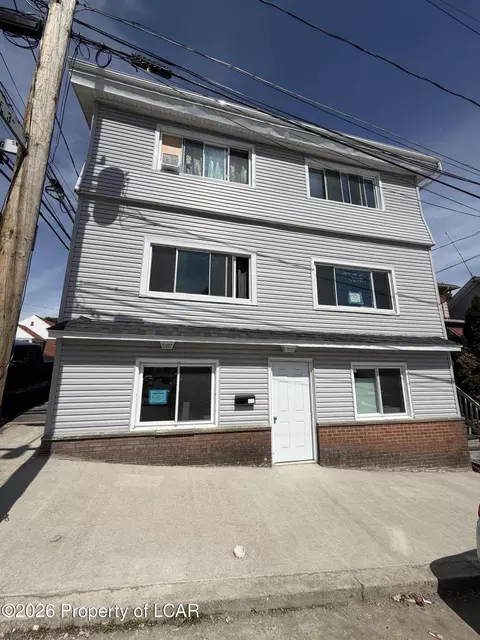 557 N Wyoming St, Hazleton, PA 18201