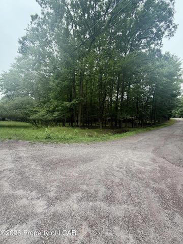 42 Sunshine Dr, White Haven, PA 18661