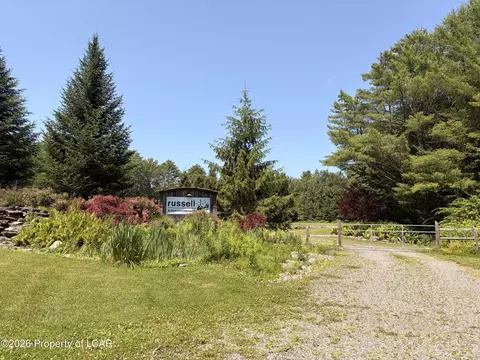 45 Huntsville Idetown Rd, Dallas, PA 18612