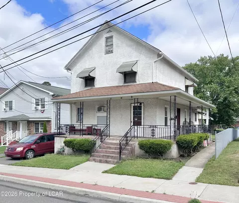 416 Dunmore St, Throop, PA 18512