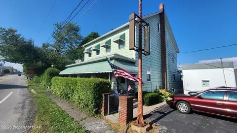 105 Centre St, Freeland, PA 18224