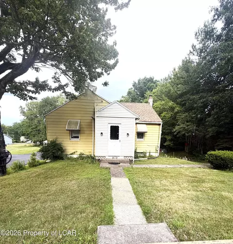 419 N Hunter Hwy, Drums, PA 18222