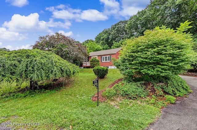 330 W Foothills Dr, Drums, PA 18222