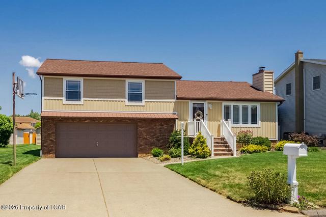 5 Skyview Dr, Plains, PA 18705