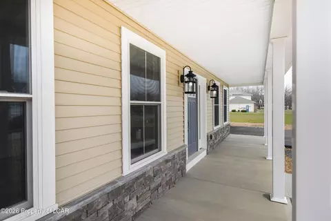 Exterior - 2460 E Venisa Dr, Hazle Township, PA 18202 photo 3 of 3