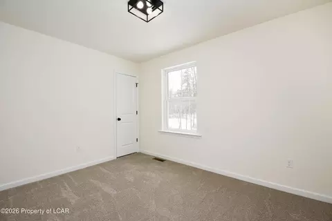 Bedroom - 2460 E Venisa Dr, Hazle Township, PA 18202 photo 5 of 10