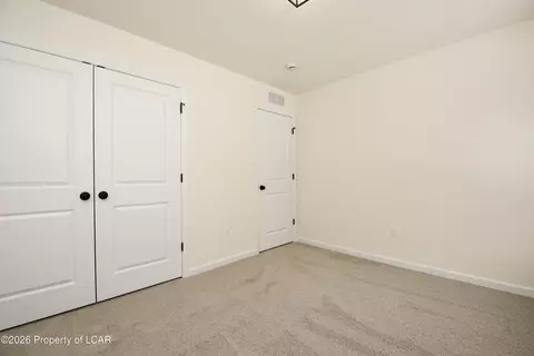 Bedroom - 2460 E Venisa Dr, Hazle Township, PA 18202 photo 8 of 10