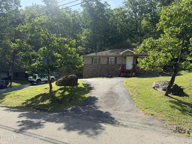 141 Buck Ridge Dr, Drums, PA 18222