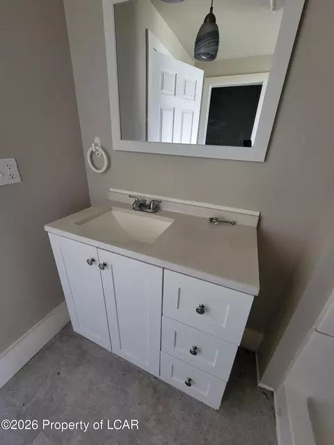 Bath - 428-430 E Fourth St, Berwick, PA 18603 photo 5 of 7