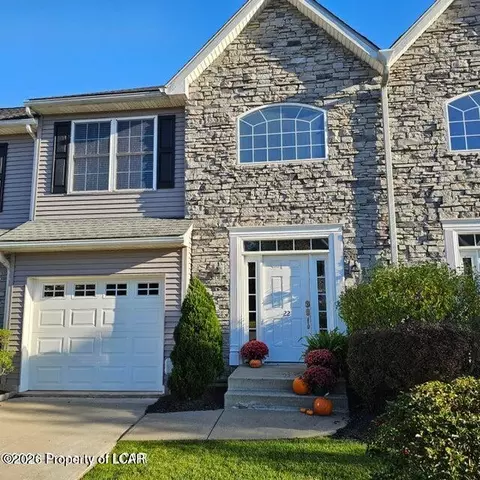 22 Marina Dr, Harveys Lake, PA 18618