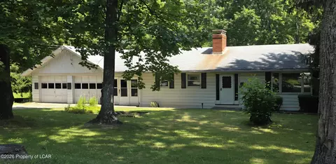 4819 Five Point Rd, New Tripoli, PA 18066
