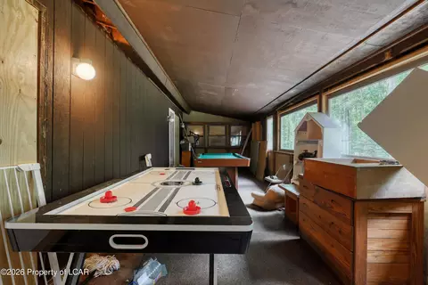 Entry Way - 1498 Deer Run, Bushkill, PA 18324 photo 3 of 3