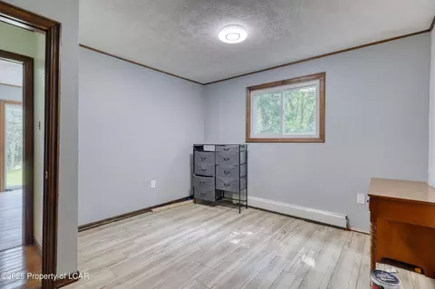 Bedroom - 1498 Deer Run, Bushkill, PA 18324 photo 7 of 8