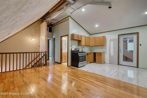Entry Way - 1498 Deer Run, Bushkill, PA 18324 photo 2 of 3