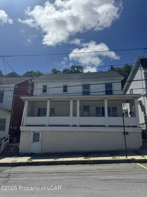 140 Orwigsburg St, Tamaqua, PA 18252