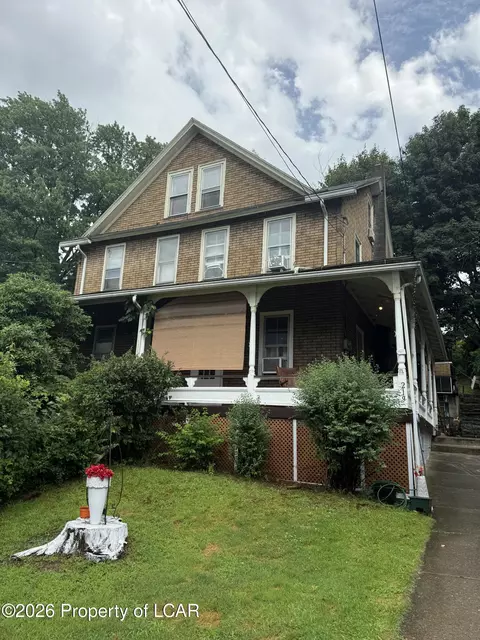 219 E Spring St, Nanticoke, PA 18634