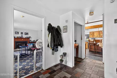 Entry Way - 6 Forest Hill Rd, Hazleton, PA 18202 photo 2 of 2