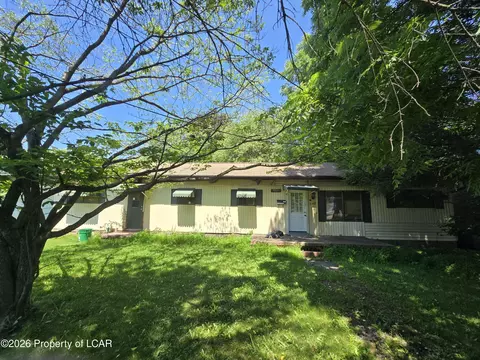 141 E Luzerne Ave, Larksville, PA 18704