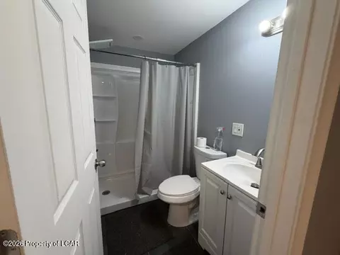 Bath - 98 Rose Ln, Old Forge, PA 18518 photo 3 of 3