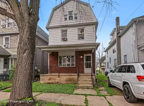 31 Oak St, Wilkes-barre, PA 18702