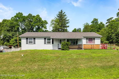 31 Lower Hilltop Rd, Berwick, PA 18603