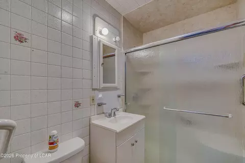 Bath - 144 Whitlock St, Exeter, PA 18643 photo 1 of 2