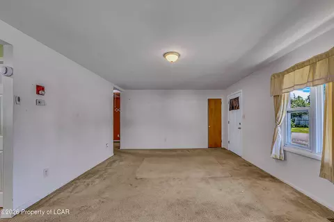Living - 144 Whitlock St, Exeter, PA 18643 photo 2 of 3