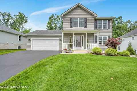 60 Lee Ave, Mountain Top, PA 18707