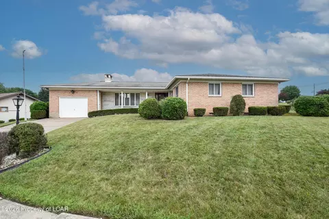 13 Crescent Dr, Plains, PA 18705