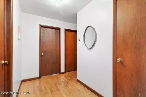 Entry Way - 409 Carleton Ave, Hazleton, PA 18201 photo 3 of 3