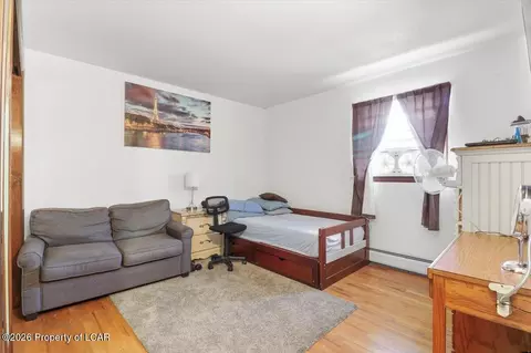 Bedroom - 409 Carleton Ave, Hazleton, PA 18201 photo 3 of 8