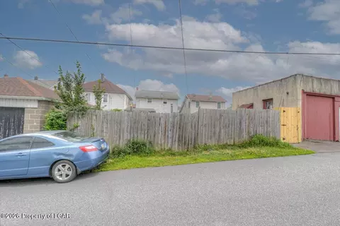 Exterior - 409 Carleton Ave, Hazleton, PA 18201 photo 6 of 6