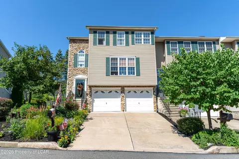 42 Brians Pl, Plains, PA 18705