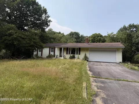 1623 Meadow Run Rd, Bear Creek, PA 18702