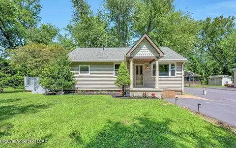 120 Upper Camp Ln, Falls, PA 18615