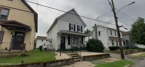 17 Washington St, West Pittston, PA 18643