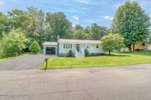 4 Para Dr, Jenkins Township, PA 18640