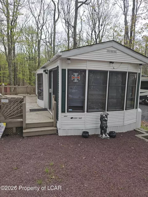 198 Big Bass Dr, Milford, PA 18337