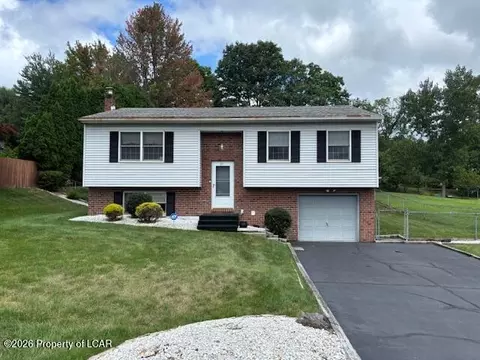 38 Vista Dr, Nanticoke, PA 18634