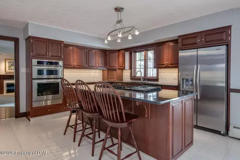 Kitchen - 550 Lantern Hill Rd, Shavertown, PA 18708 photo 5 of 9