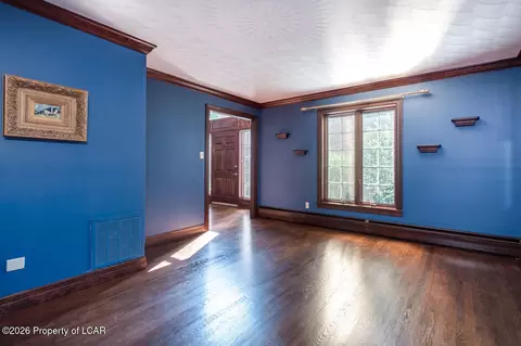 Living - 550 Lantern Hill Rd, Shavertown, PA 18708 photo 1 of 5