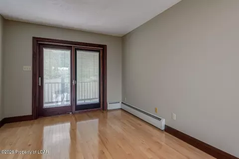 Living - 550 Lantern Hill Rd, Shavertown, PA 18708 photo 5 of 5