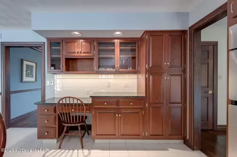 Kitchen - 550 Lantern Hill Rd, Shavertown, PA 18708 photo 6 of 9