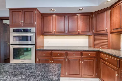 Kitchen - 550 Lantern Hill Rd, Shavertown, PA 18708 photo 3 of 9