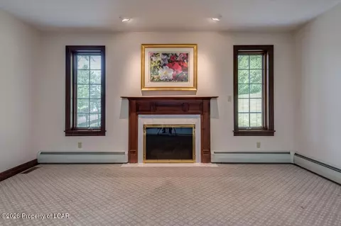 Living - 550 Lantern Hill Rd, Shavertown, PA 18708 photo 3 of 5