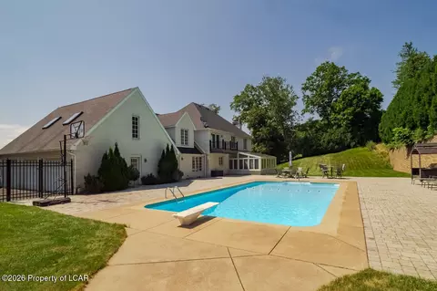 Exterior - 550 Lantern Hill Rd, Shavertown, PA 18708 photo 9 of 11