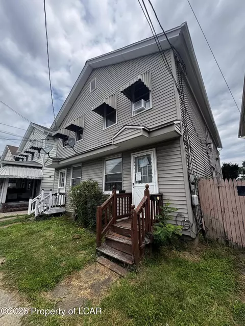 28 Cherry St, Plymouth, PA 18651