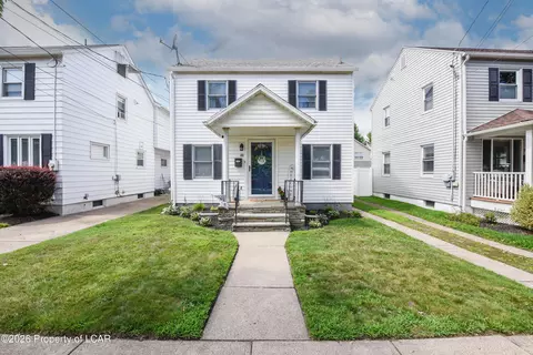 88 N Goodwin Ave, Kingston, PA 18704