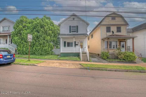 1119 S Hanover St, Nanticoke, PA 18634